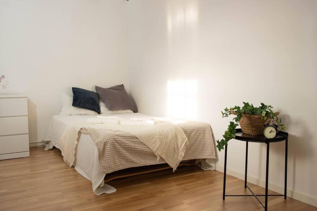 Historical Malt Factory Apartment, 6 Bedrooms, Sleeps 12 , Hot Tub Helsingborg Zewnętrze zdjęcie